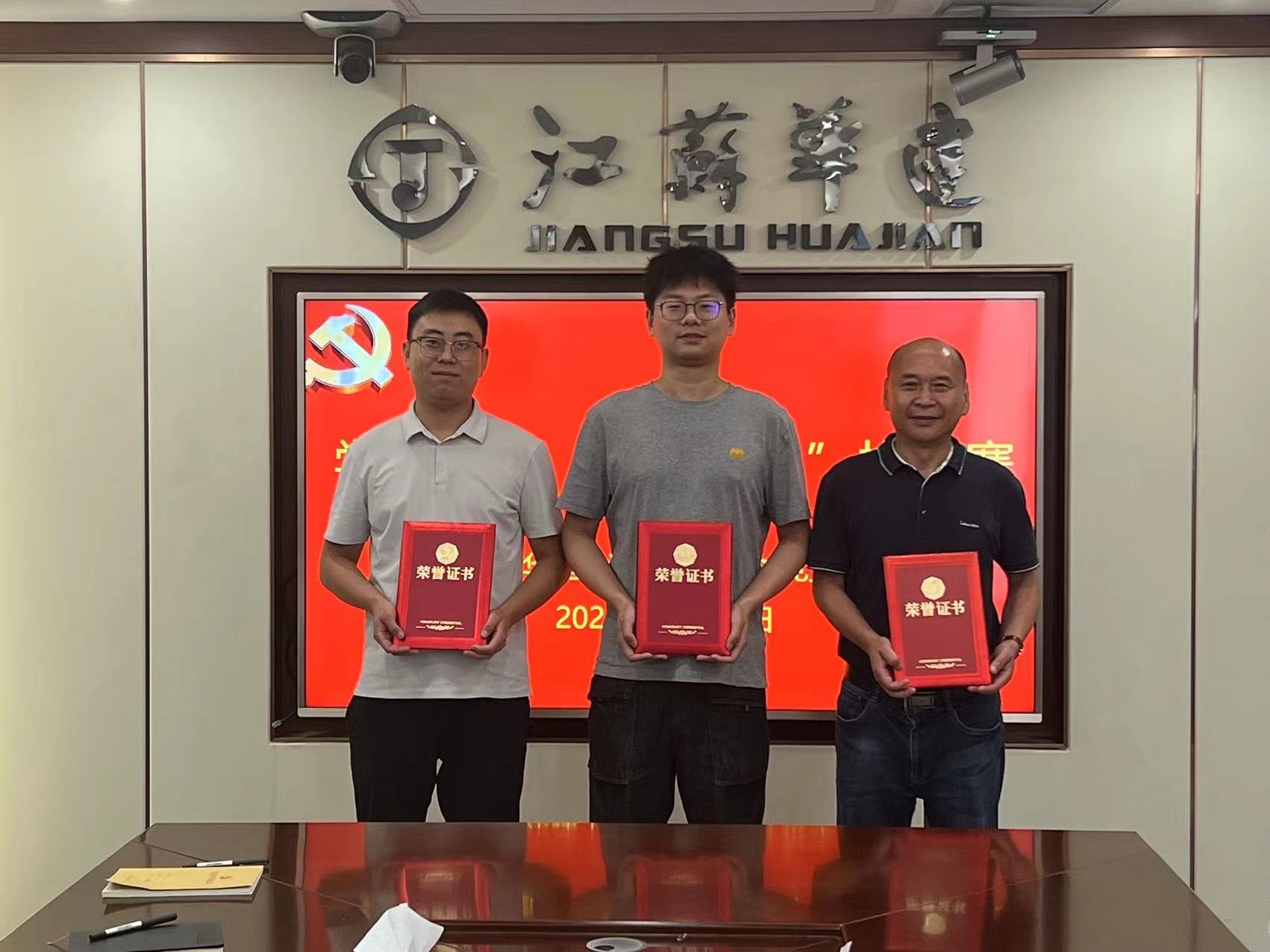 1659749738559934.jpg abd7da7ec9966f194bc6f92c00bdbf2.jpg