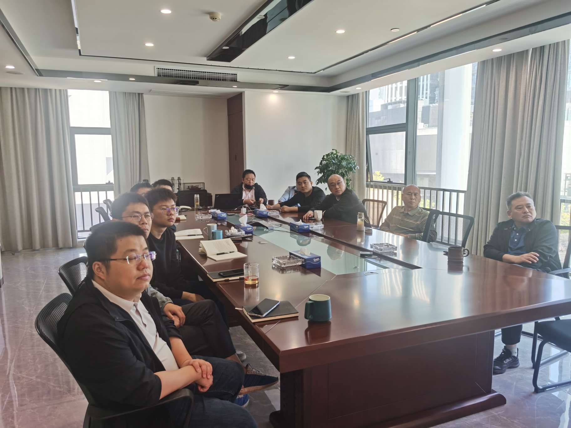 1665988456239165.jpg 上海分公司集中组织收看党的二十大开幕会盛况1.jpg