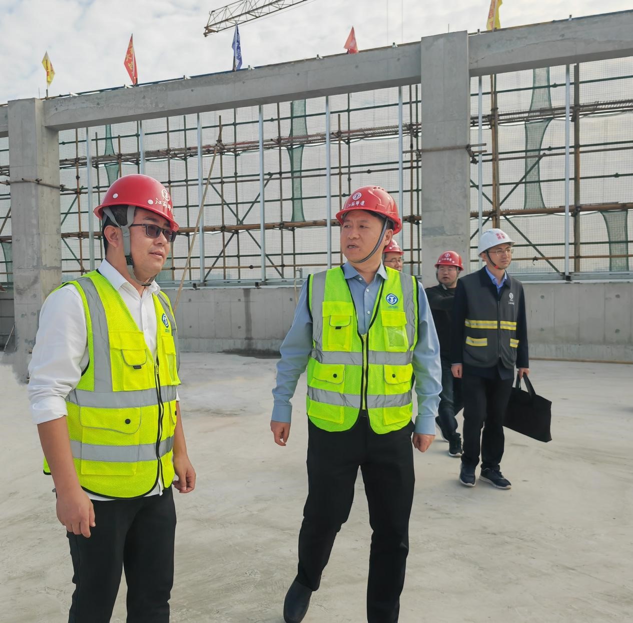 1704331965100702.jpg 深圳1.jpg